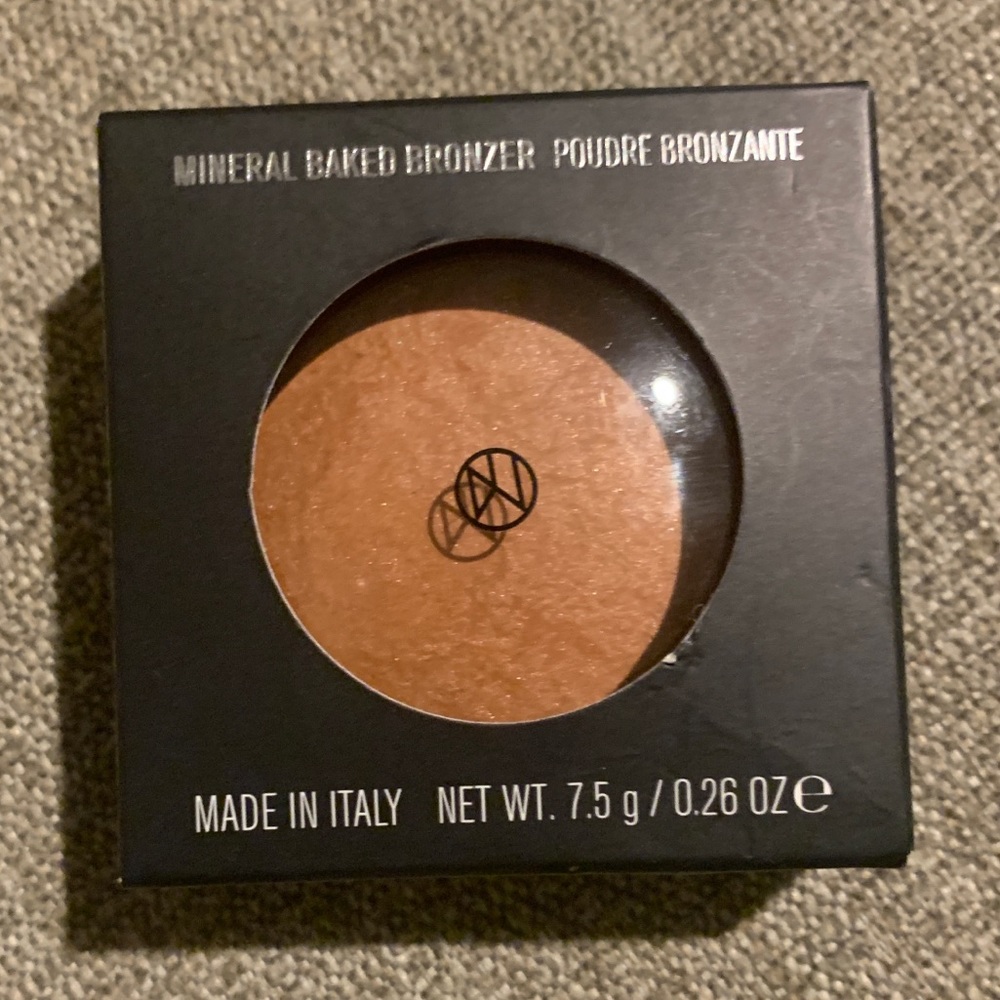 New IL MAKIAGE BAKED BRONZER